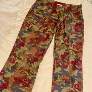 Never worn,camouflage floral JoeBrown pants.